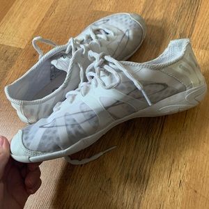 Nfinity Vengeance cheer shoe